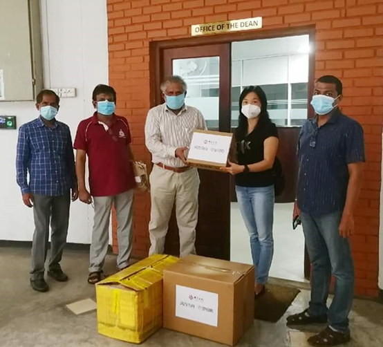 Confucius Institute, UoC donates Medical Masks and Thermometers – 11th May