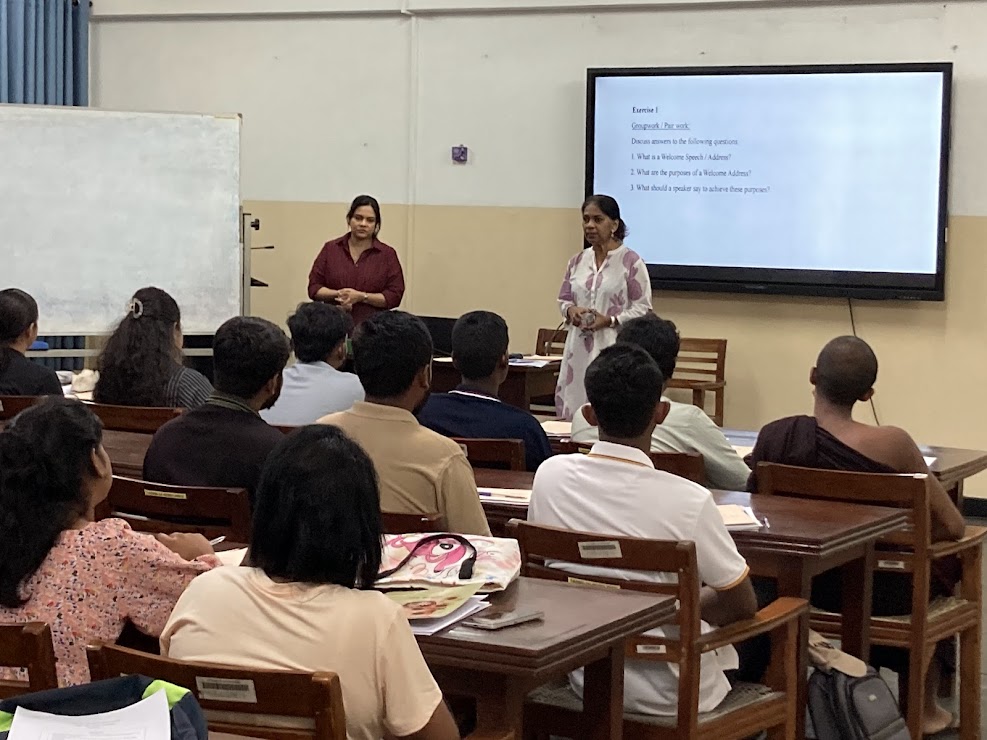 Extension Courses in English